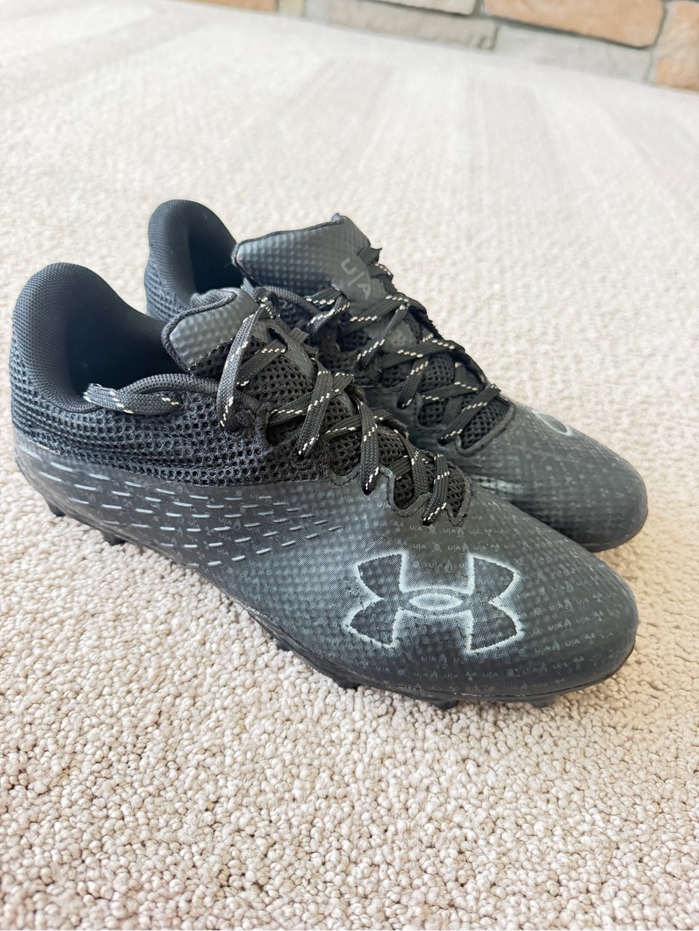 Under Armour Youth Black Football Cleats